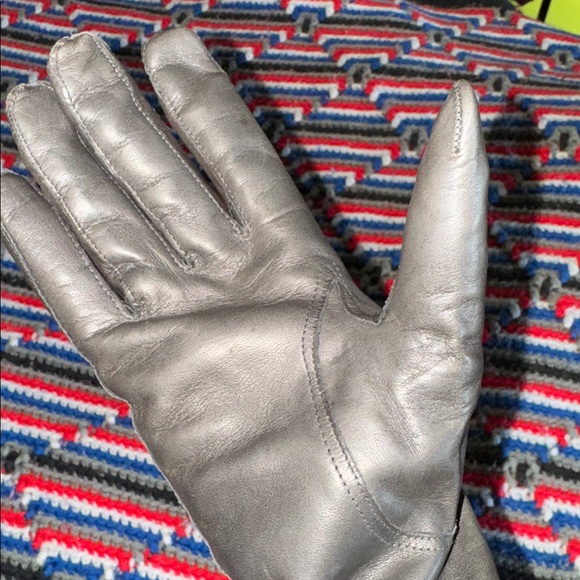 Ariston Italia NWOT women’s black leather gloves size 7 1/2 cashmere/wool lined - Picture 8 of 11